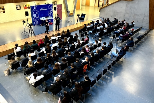 Die BBC zu Gast an der Hessenwaldschule