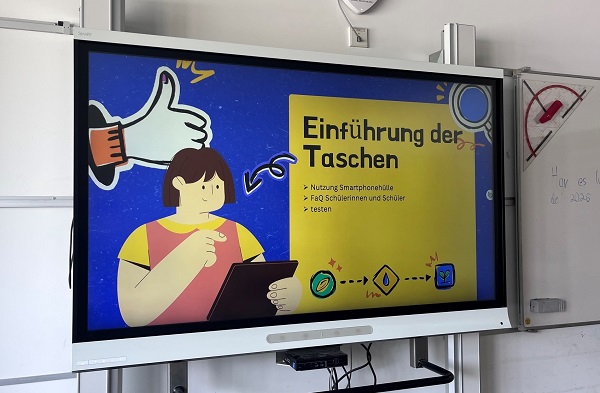 Aktionstag zur Einführung der Smartphone-Taschen